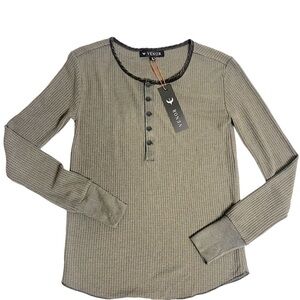 NWT Venor Top‎ Size L